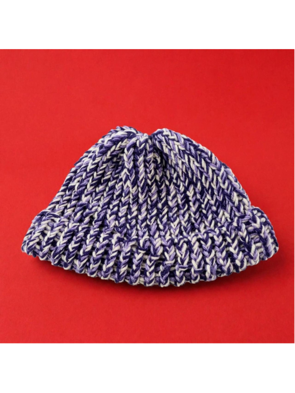 Handmade white and purple knit beanie with white and purple marled yarn #handmad